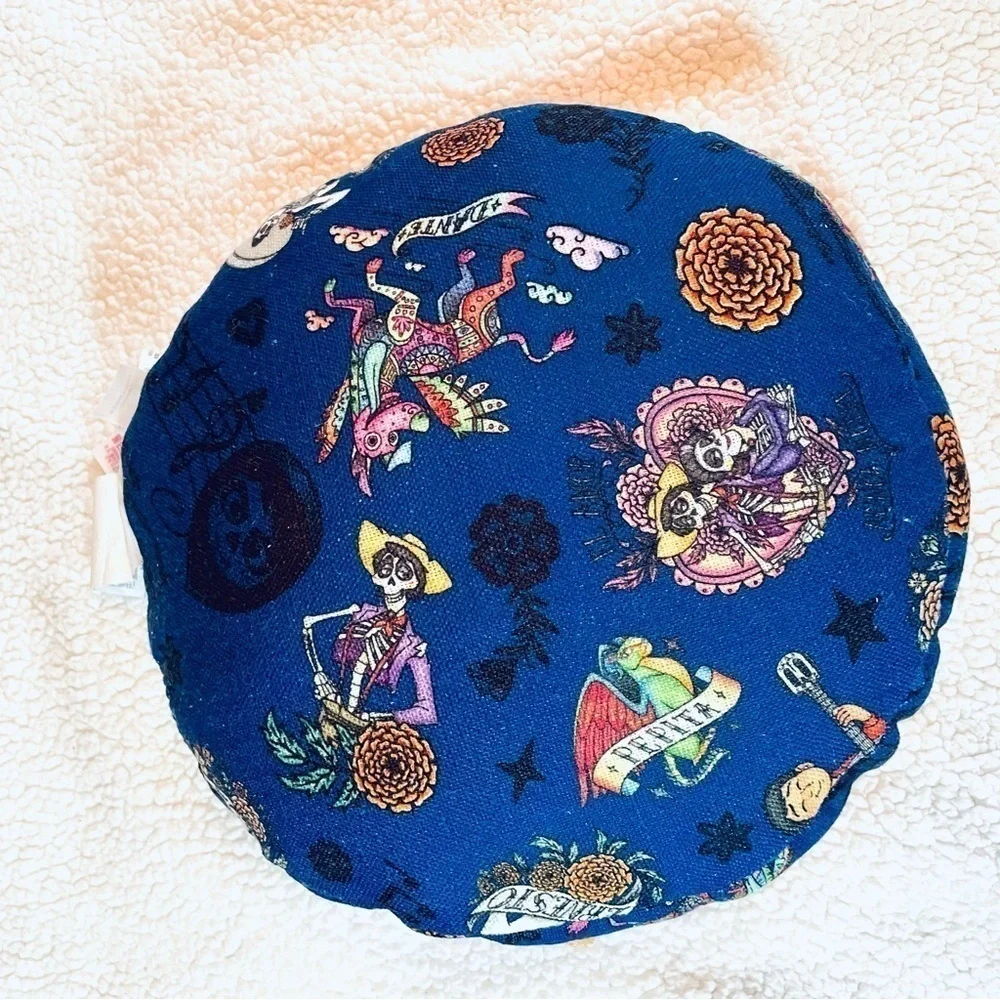 🌼 NWT Disney Parks Pixar COCO Marigold Petals Throw Pillow – Orange & Blue 🌼